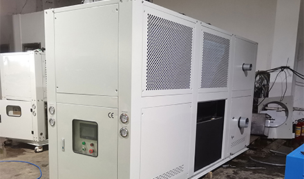 （風冷螺桿式冷水機工作原理是什么）工業(yè)冷水機的主要規(guī)格參數(shù)有哪些？