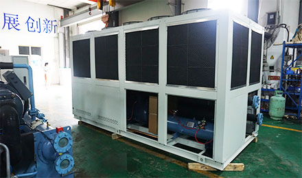 風冷螺桿式冷水機工作原理是什么？